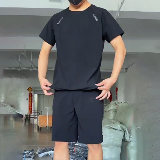 Herren leichtes Freizeit-Set aus Oberteil und ShortsBefristetes Angebot: 50% Rabatt auf Bestellungen